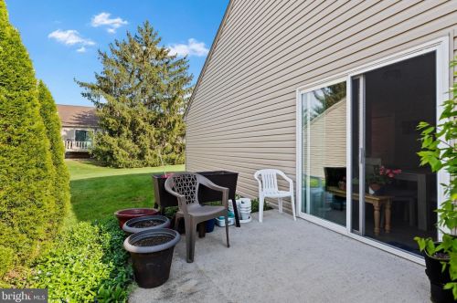 437 Mill Race Rd, Carlisle PA  17013-2533 exterior