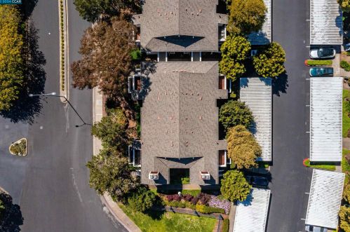 18 Bayside Ct, Richmond CA  94804-7441 exterior