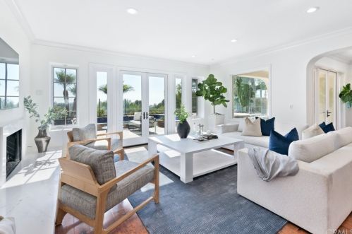 25 Blue Smt, Irvine CA  92603-0168 exterior