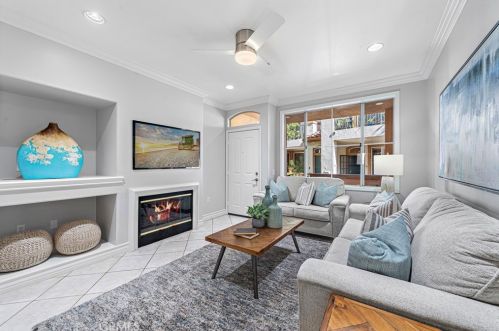 2404 Ladrillo Aisle, Irvine, CA 92606-8845