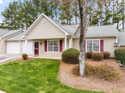 2975 Bentley Park Cir, Gainesville, GA 30504-5665
