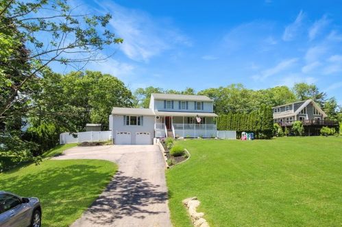 44 Boombridge Rd, Westerly, RI 02891-1011
