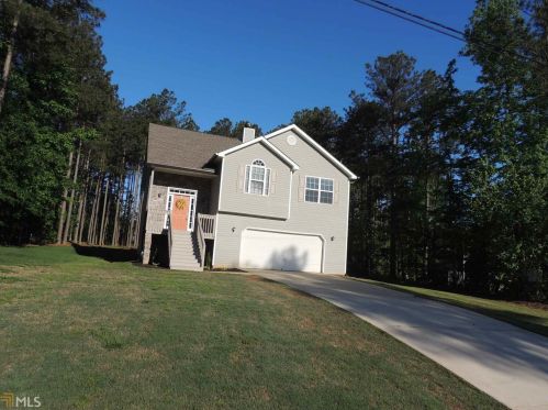 320 Chestnut Oak Dr, Carrollton, GA 30116-3810