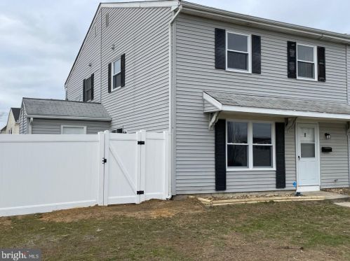 8 Lerner Ct, Erial, NJ 08081-1925