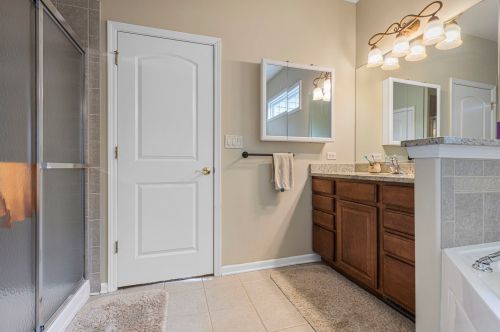 816 Mark Ln, Pingree Grove IL  60140-8278 exterior