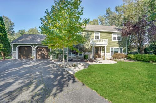 14 Kelesey Dr, Middletown, NJ 07748-2352