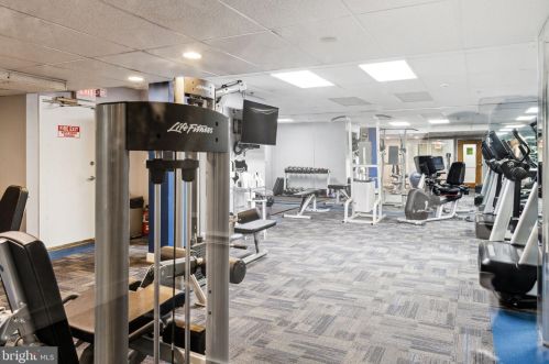 200 Lombard St, Philadelphia PA  19147-1605 exterior