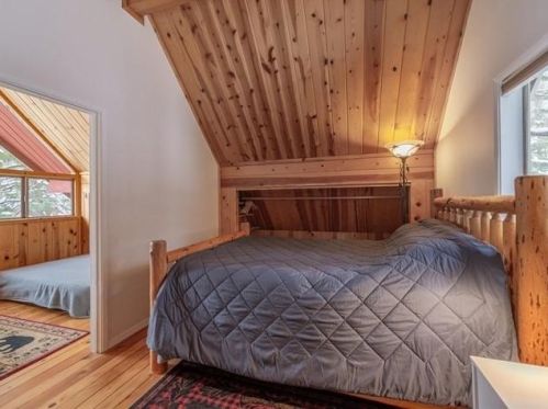 13584 Moraine Rd, Truckee CA  96161-3837 exterior