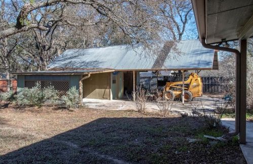 3303 Sanaloma Dr, Georgetown, TX 78628-1835