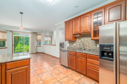 21273 Legion Lake Ct, Joliet, IL 60403-8802