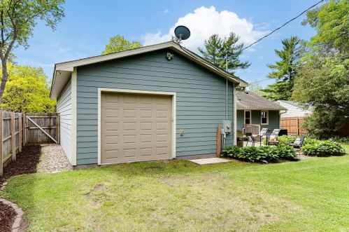 2095 Blomquist Ave, Saint Paul MN  55110-4701 exterior