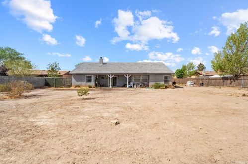 15614 Lanfair Ave, Lancaster, CA 93535-7077