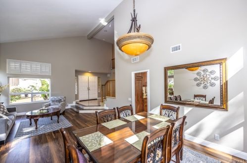 1098 Rexford Ln, Anaheim CA  92808-2333 exterior