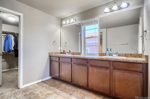 26840 Roxbury Pl, Denver CO  80016-7527 exterior