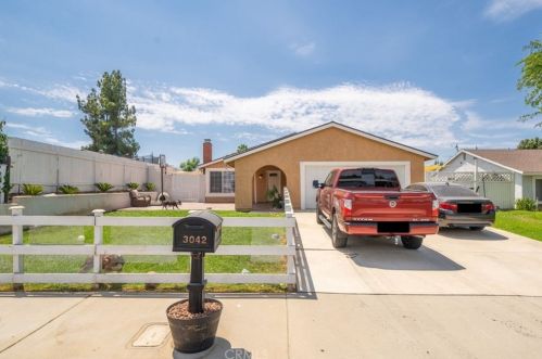 3042 Copenhagen Rd, Riverside, CA 92504-4219