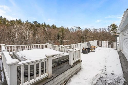 31 Cornish Tpke, Unity NH  03773-2300 exterior