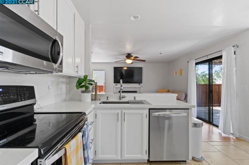 2649 Wellington Ct, Concord CA  94520-1124 exterior