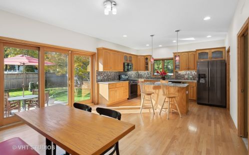3979 Kenwood Ave, Gurnee, IL 60031-2894