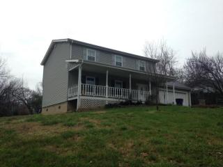 8117 Thornwood Dr, Hixson, TN 37343-1657