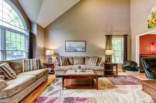 8 Matthew Ct, Dover NJ  07869-1058 exterior