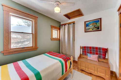 92 Dahlia St, Saint Paul MN 55115-1609 exterior