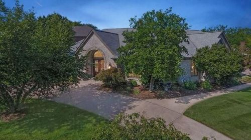 5986 Countrymeadow Ln, Cincinnati, OH 45233-1786