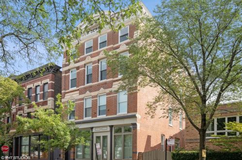 1759 Sedgwick St, Chicago, IL 60614-5744