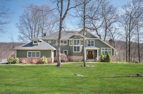 29 Waters Edge, Sparta, NJ 07871-3850