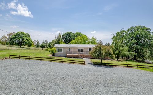 10640 Kemper Rd, Auburn, CA 95603-9528