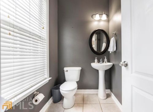 302 Meyers Lake Dr, Warner Robins GA  31088-2120 exterior