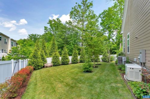 1554 Sawgrass Ct, Charlottesville, VA 22901-3236