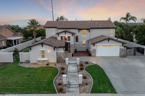 1191 Pamplona Dr, Riverside CA  92508-8724 exterior