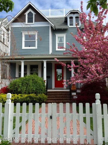 511 3rd Ave, Tinton Falls NJ  07712-6021 exterior