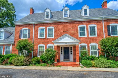 4607 36th St, Arlington, VA 22206-1744