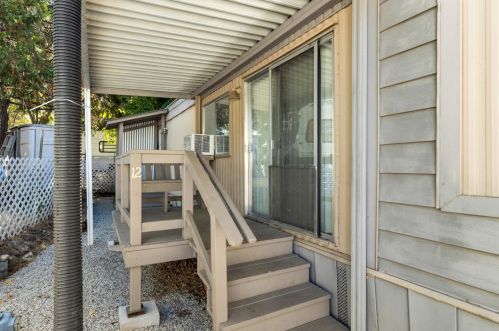 758 Auburn St, Grass Valley, CA 95945-8702