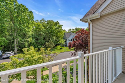 353 Daniele Dr, Tinton Falls NJ 07712-7943 exterior