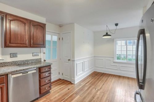 5 Hazel St, Norwalk CT  06851-3016 exterior