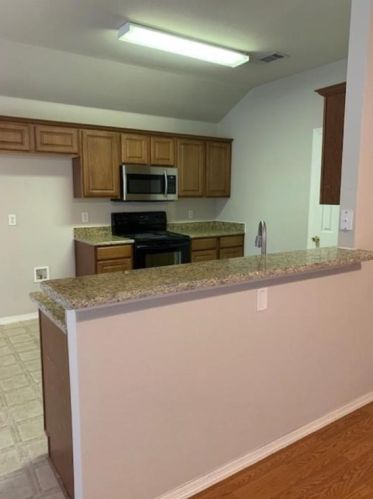4701 Ashbury Ln, Midlothian TX  76063-6727 exterior