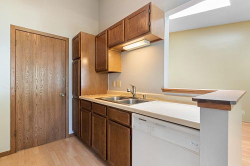 7312 110th St, Minneapolis MN  55438-2389 exterior