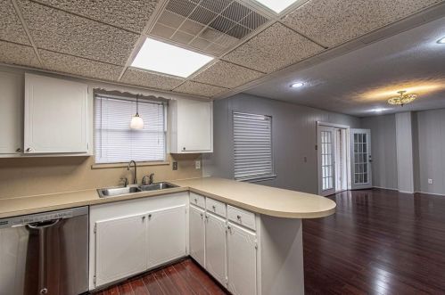 3921 Douglas Dr, Garland TX 75041-4331 exterior