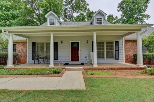 3203 Lindas Cir, Conyers GA  30013-2237 exterior