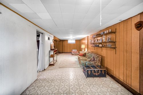 212 Virginia St, Hobart IN  46342-5884 exterior