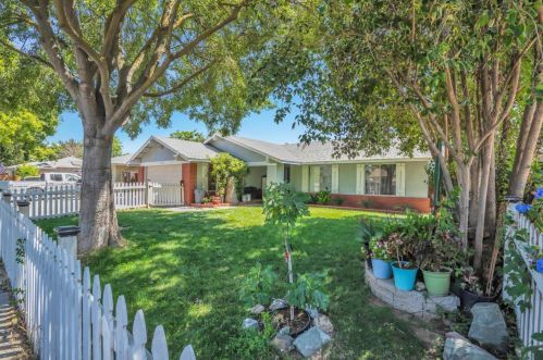 404 Bootjack Way, Modesto, CA 95351-1725