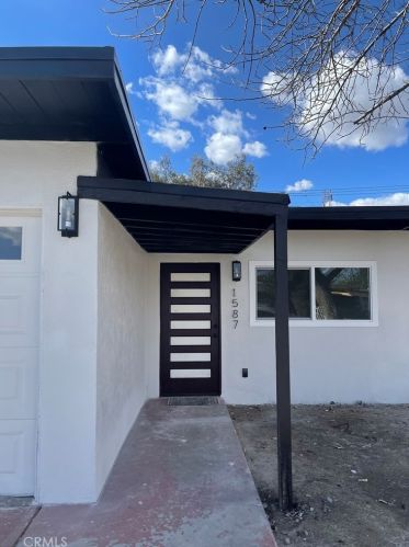 1587 Rialto Ave, Colton, CA 92324-2331