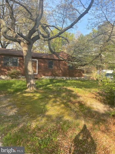 10 Debbie Pl, Erial, NJ 08081-2121