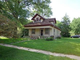 320 1st St, Holland, NE 68372-7081