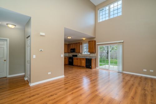 1136 Clover Dr, Minooka, IL 60447-8253