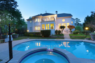 85 Club Ct, Alpharetta, GA 30005-8774