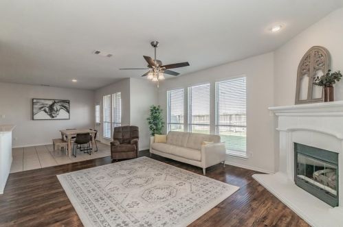 10133 Red Bluff Ln, Fort Worth TX  76177-7351 exterior