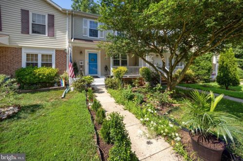 15135 Catalpa Ct, Woodbridge, VA 22193-5352